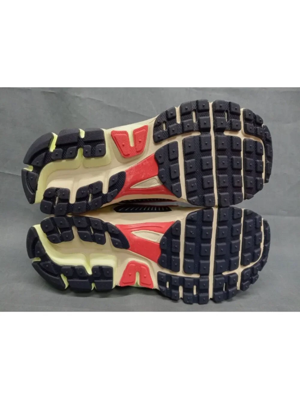 Nike lace up